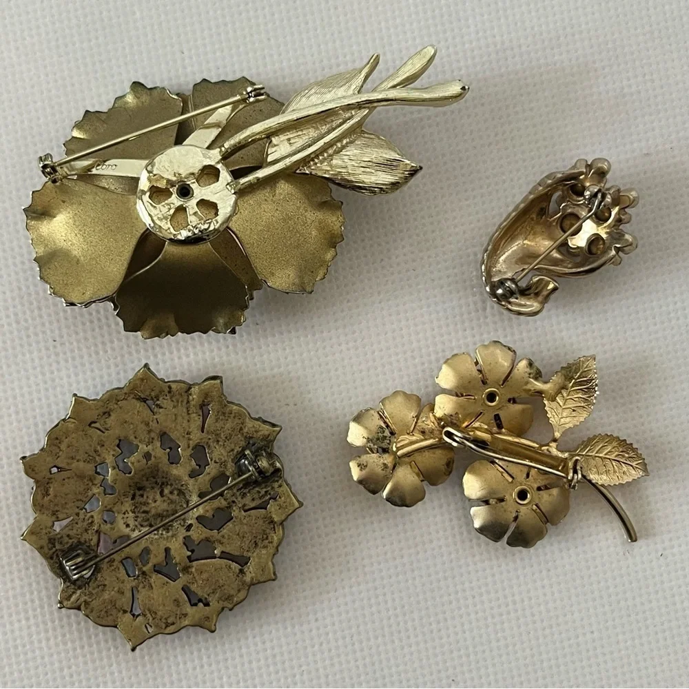 Vintage Brooch Set of 4 Gold Tone Floral Rhinestones Cornucopia